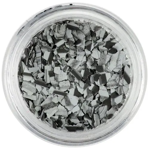 Fulgi de confetti cu o formă nedefinită - gri-negru cu dungi